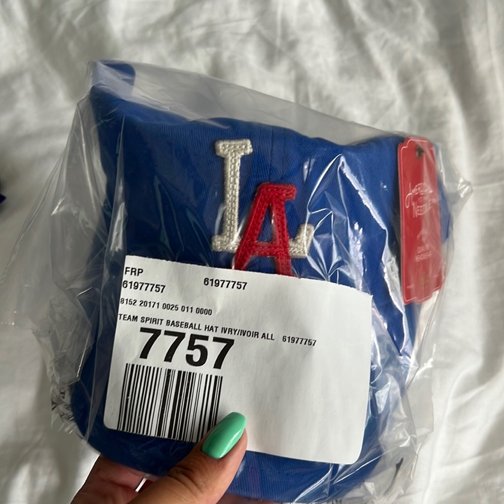 LA hat